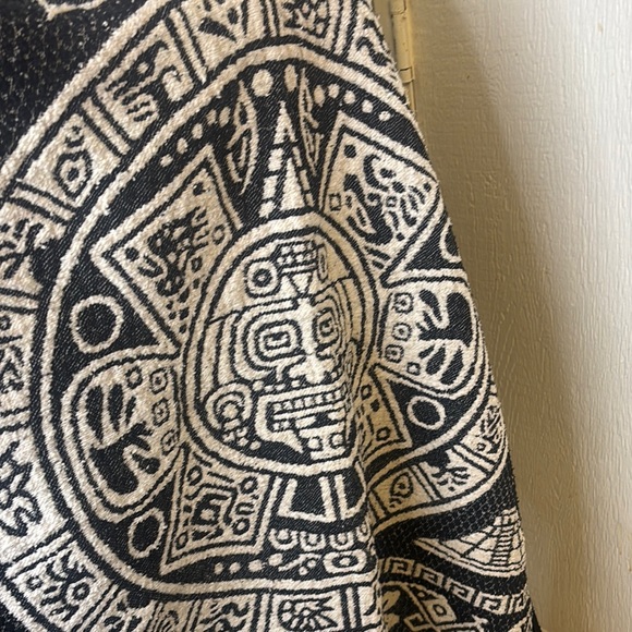 Aztec Patterned Poncho - Picture 3 of 3